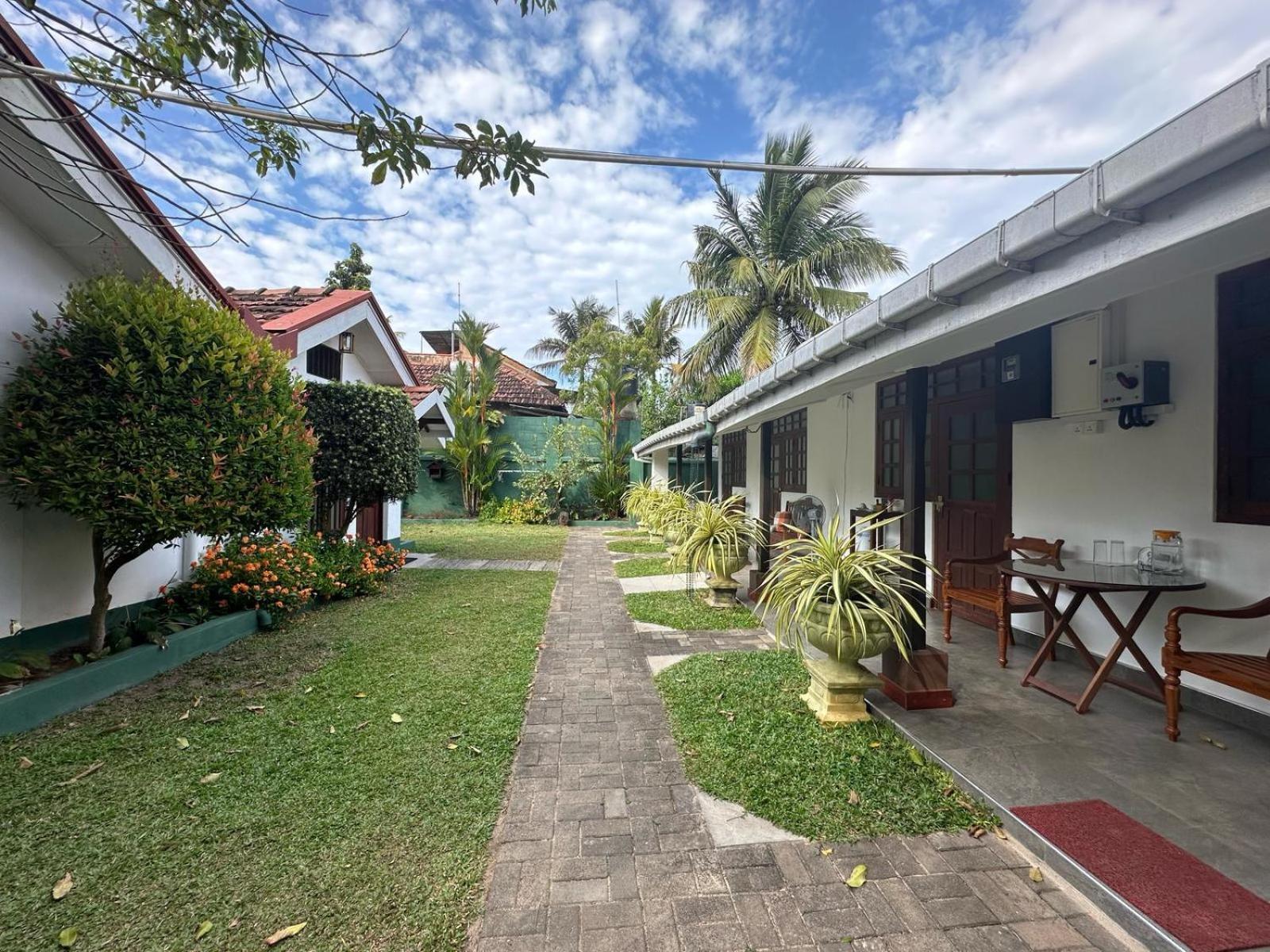 Hotel Hamilton House Negombo Exterior foto